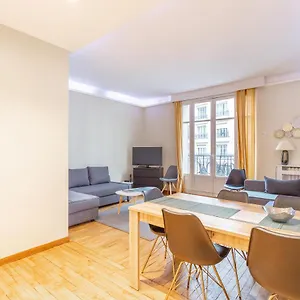 Place Du Trocadero Apartment